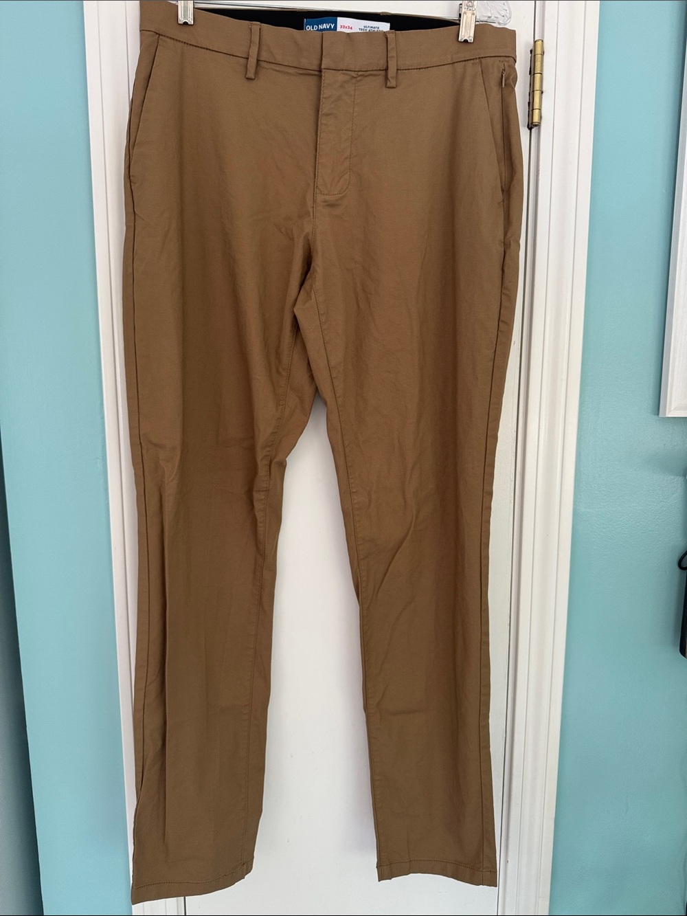 TALL ALERT! Old Navy Ultimate Tech Athletic Chinos 33x34